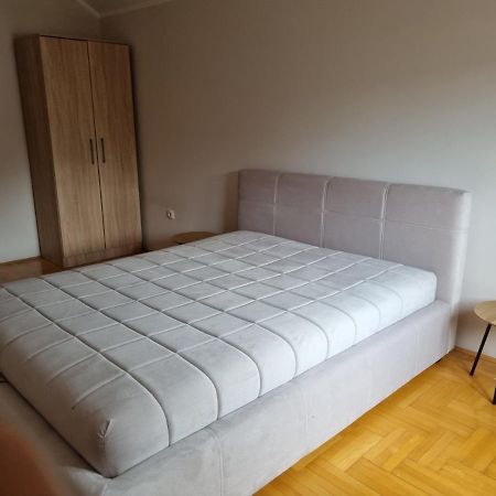 Apartman Branko Kruševac エクステリア 写真