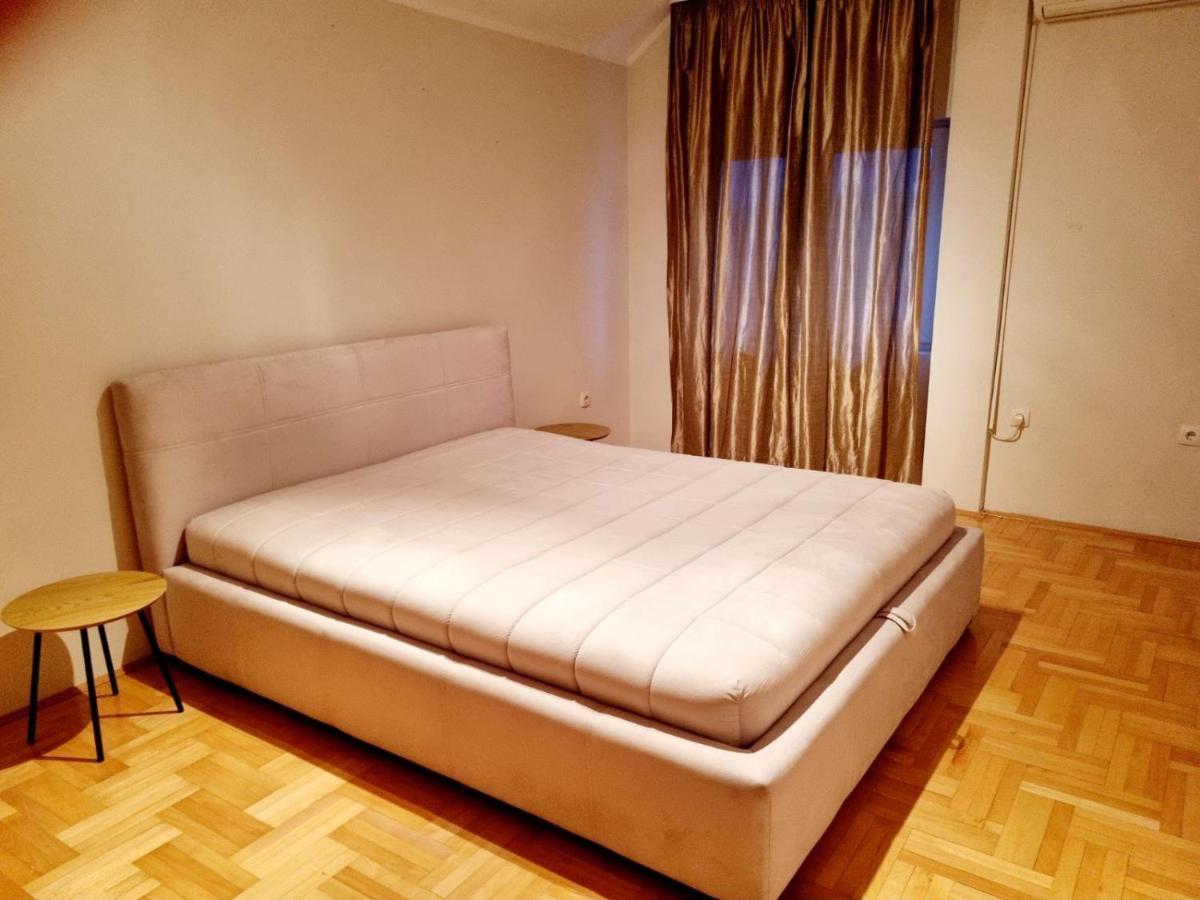 Apartman Branko Kruševac エクステリア 写真